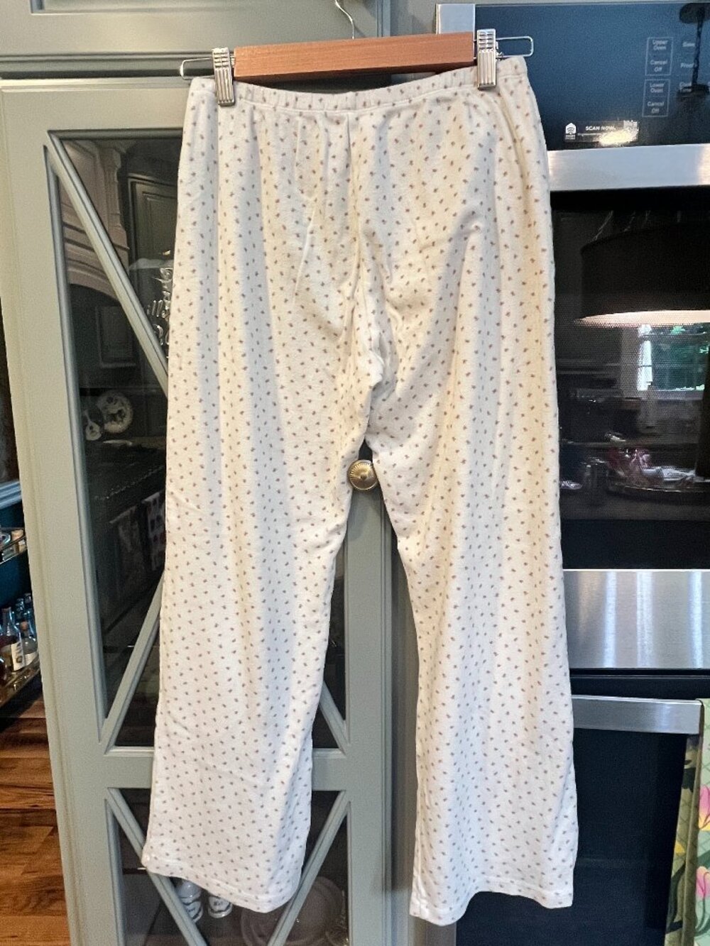 Brandy Melville Floral Lounge Pants - Picture 3 of 5